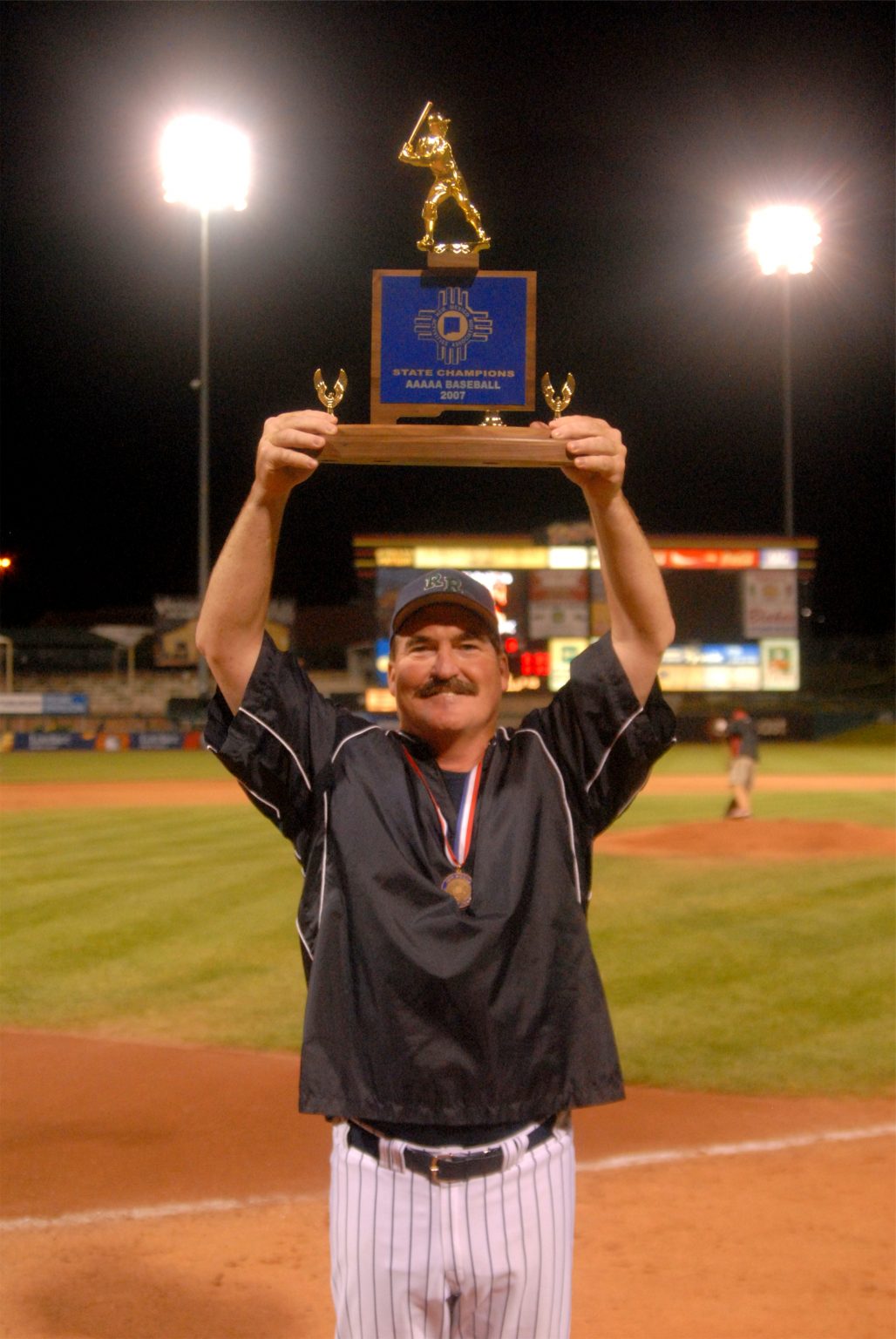 ron-murphy-with-trophy – NMAA